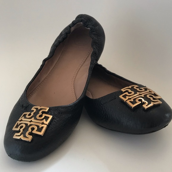 Tory Burch Shoes - Tory Burch Pebbled Leather Monogram Flats - Black